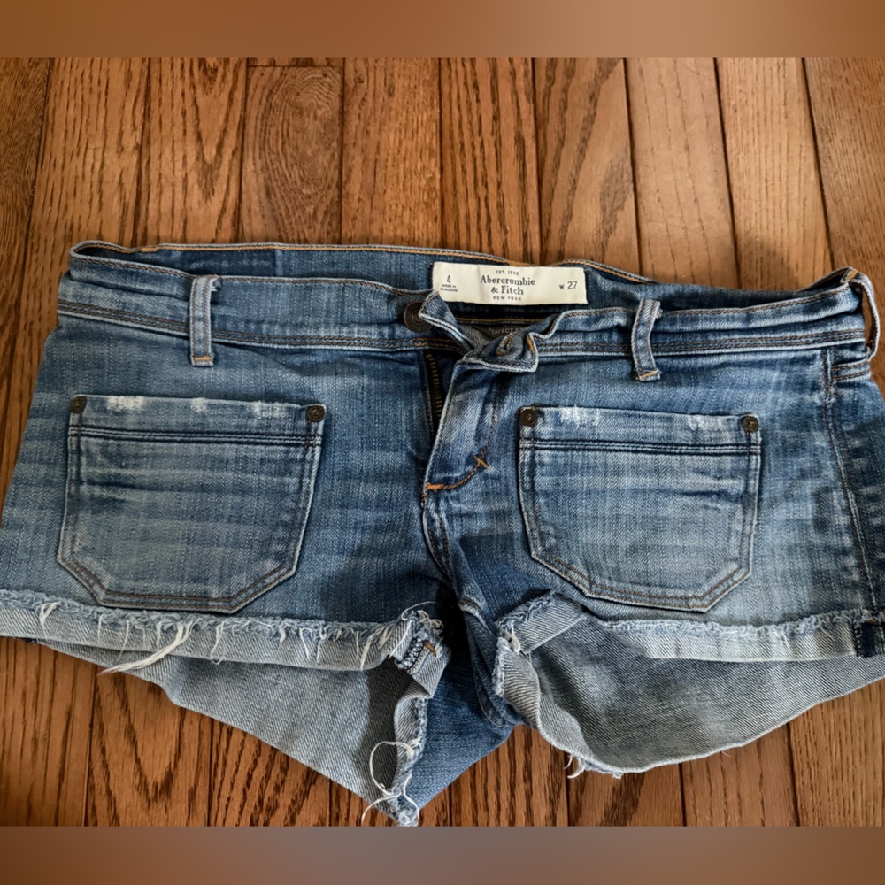 Abercrombie & Fitch cuffed jean shorts